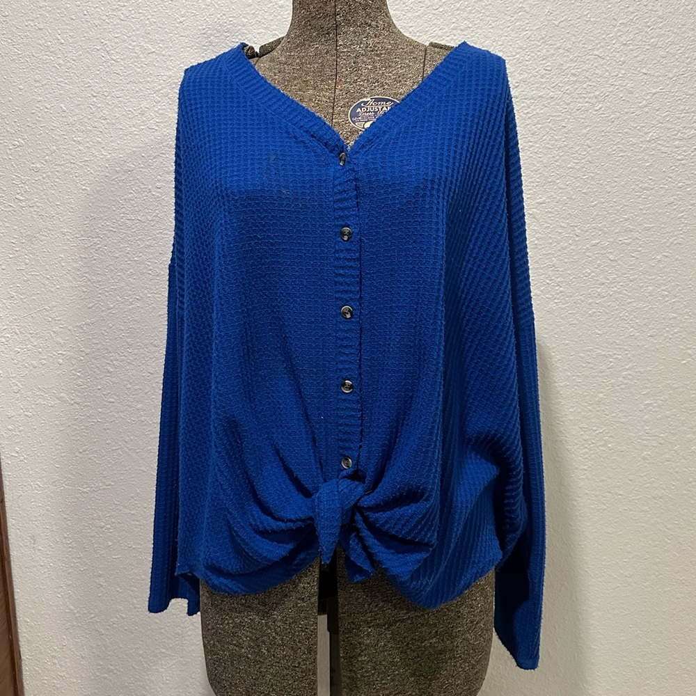 Time and Tru Royal Blue Waffle Knit Button Front Top – Size XL (16–18)